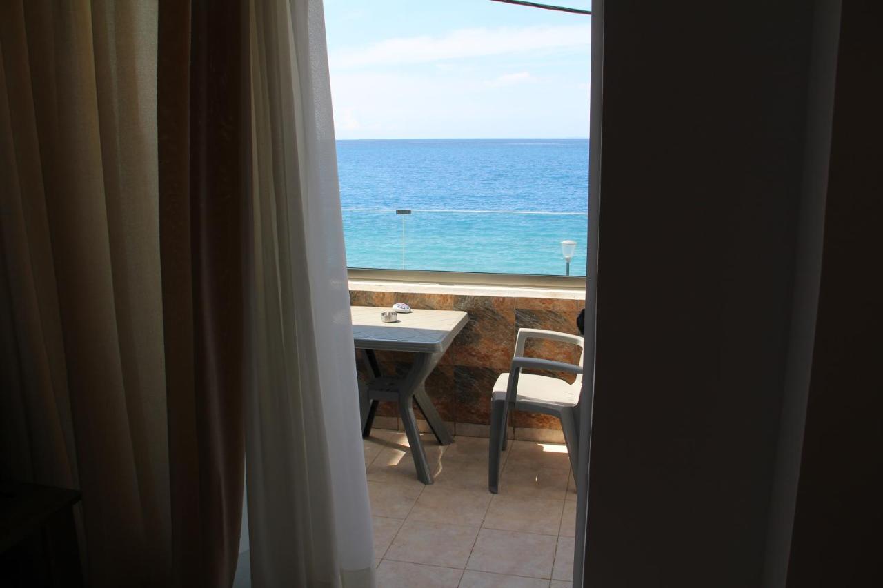 Sea Pearl Luxury Apartment Rhodes City Esterno foto